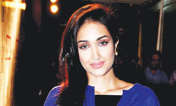 Mother calls for re-investigation into Bollywood actress’ death