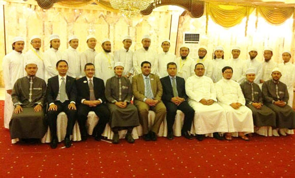 Malaysia honors students who graduated from IUM