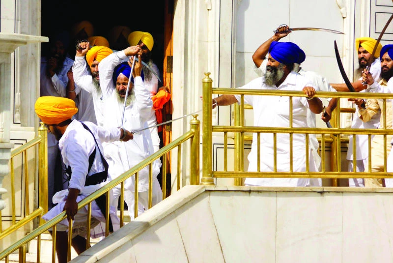 Sword fight at India’s Golden Temple on raid anniversary