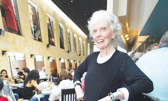 Hollywood’s power lunch hub to be closed