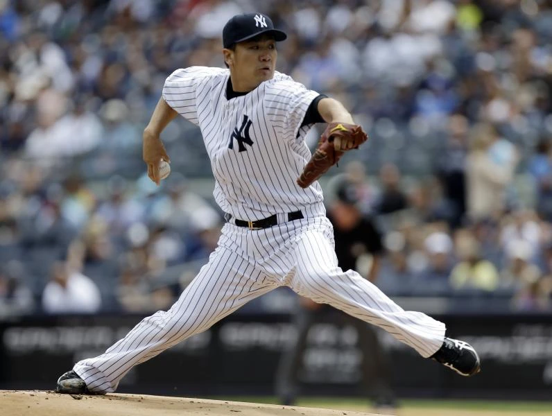Tanaka holds Mauer, Twins in check in Yanks' 3-1 victory
