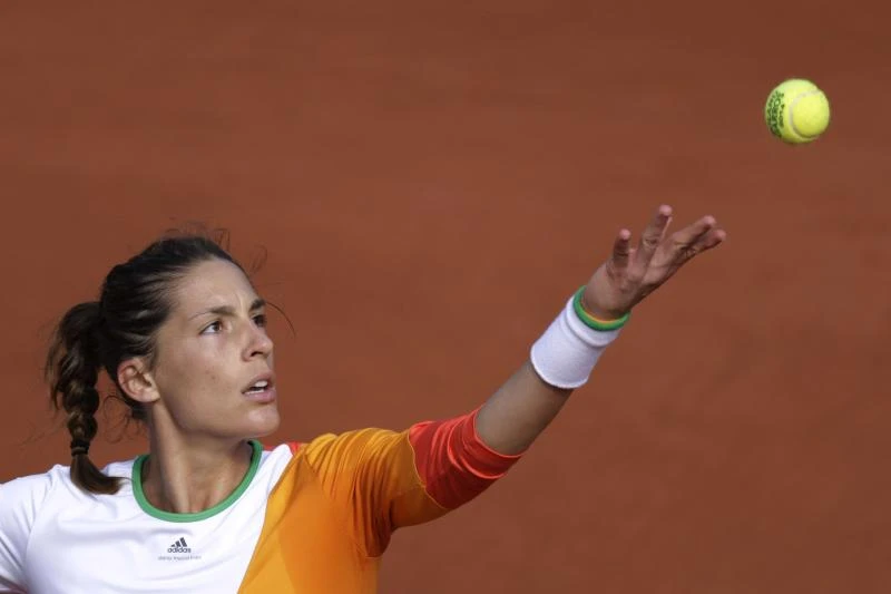 Petkovic, Halep clash for final place