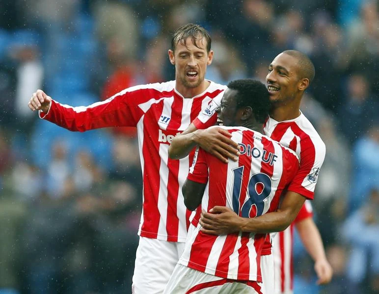 City loses, Man United draws in Premier League