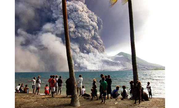 Papua New Guinea volcano erupts, locals evacuate
