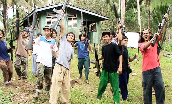 Filipino rebels threaten to kill German captives