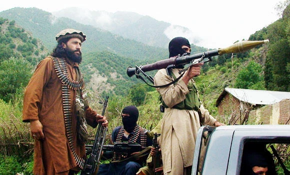 Taleban claim attack on Karachi navy dockyard