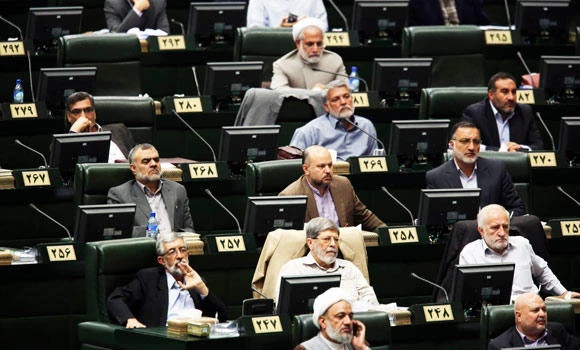 Iranian prosecutor gives govt 30 days to block social media