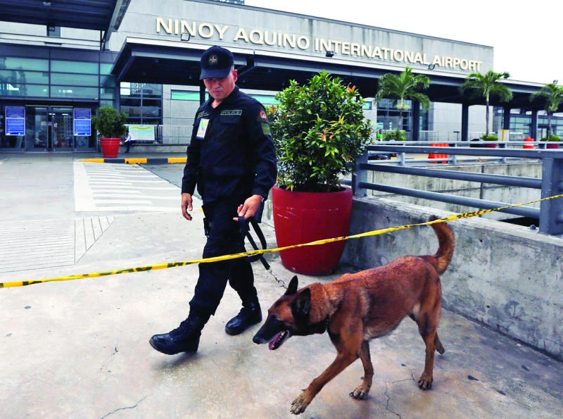 Manila thwarts car-bomb plot at airport, shopping mall