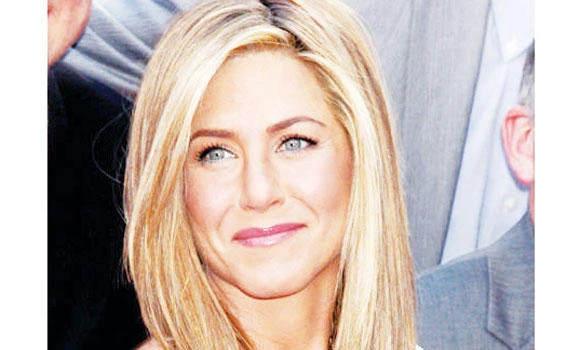 Meet Jennifer Aniston the party planner