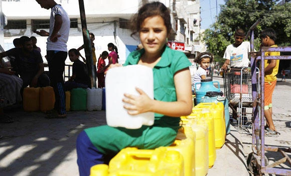 Gazans dig deep as water shortage bites