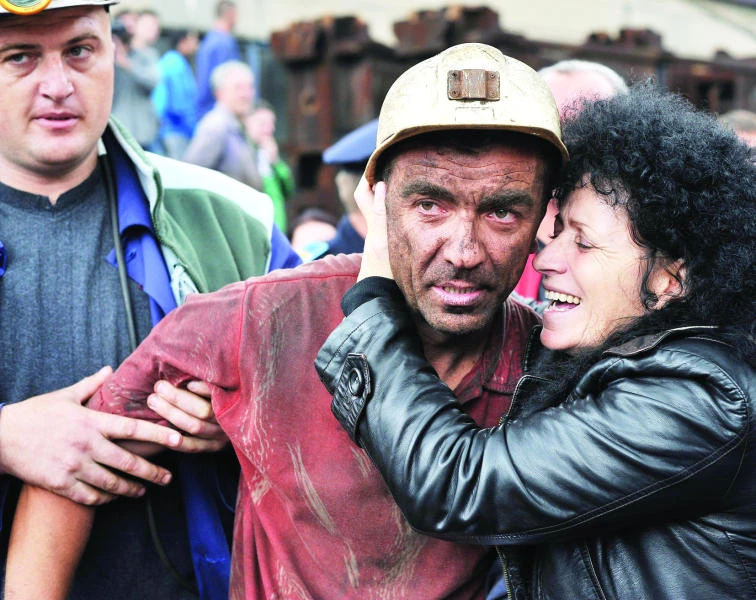 Bosnian mine accident: 29 rescued, five miners buried