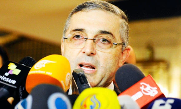 Syria warns against foreign intervention after Obama speech