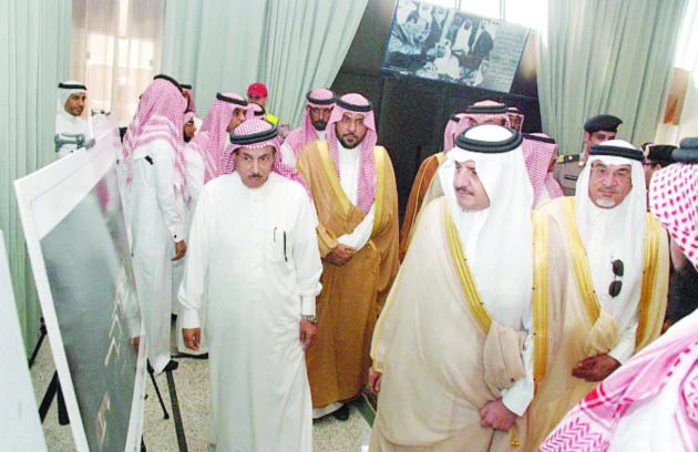 EP governor tests new rail facilities