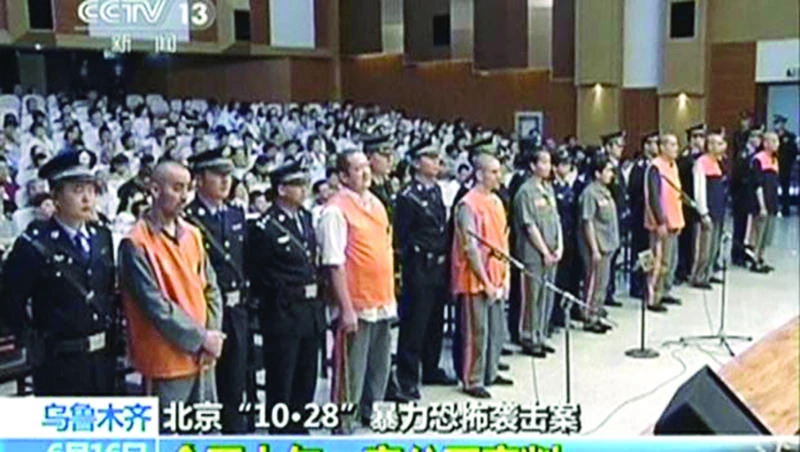 Death for 3 in China station attack