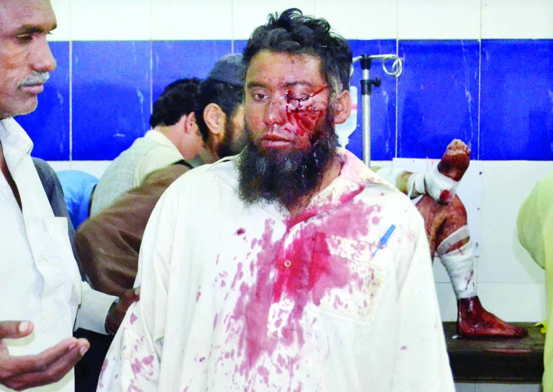 Bomb kills 3, wounds 16 in SW Pakistan