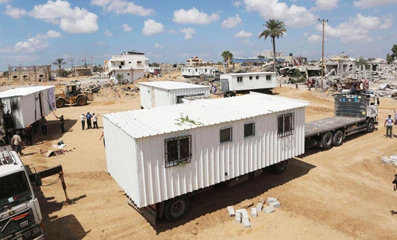Bombed out Gazans given mobile homes