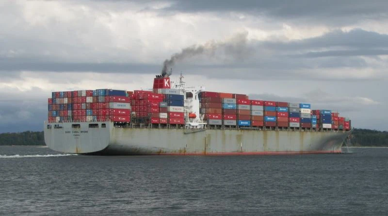 Egypt raises $8.5bn to fund Suez Canal project