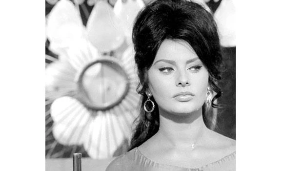 Sophia Loren turns 80 with book of memoirs