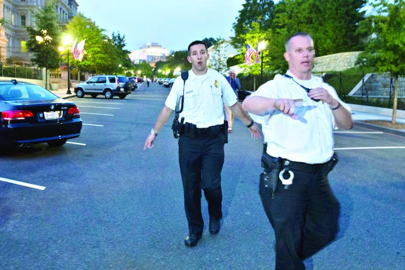 Intruder gets into White House
