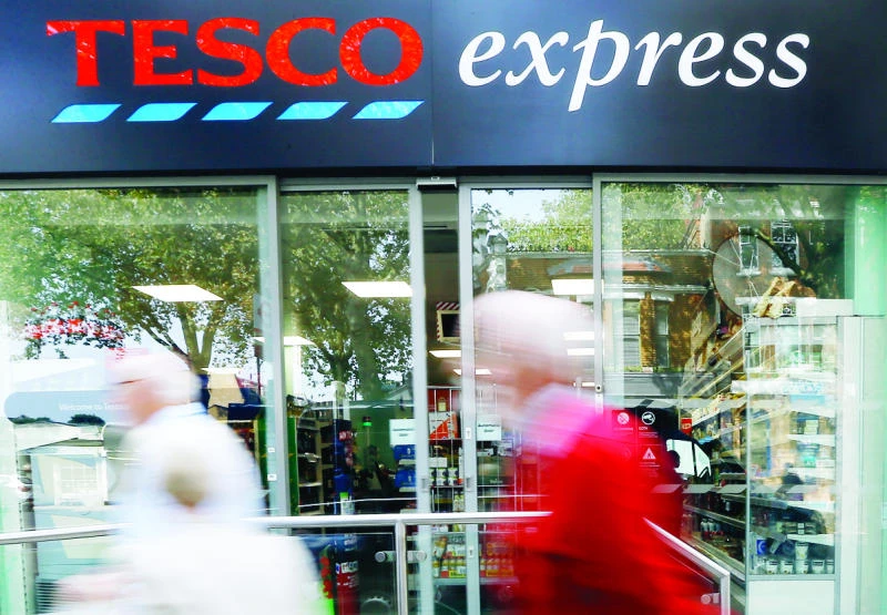 Tesco probes $408m profit error