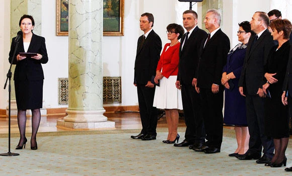 New Polish government sworn in