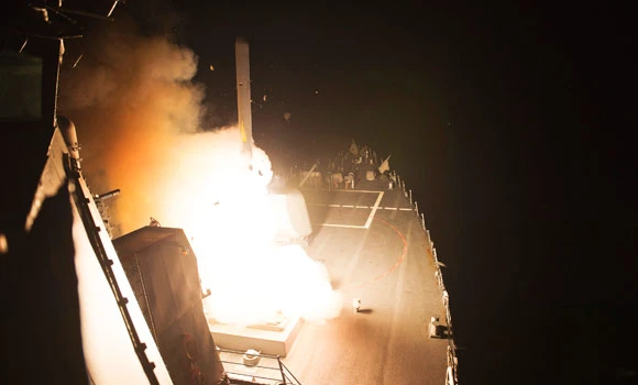 US-led strikes hit IS oil refineries in Syria