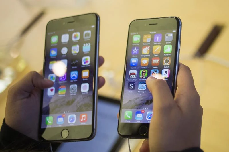 Record iPhone weekend sales top 10 million: Apple