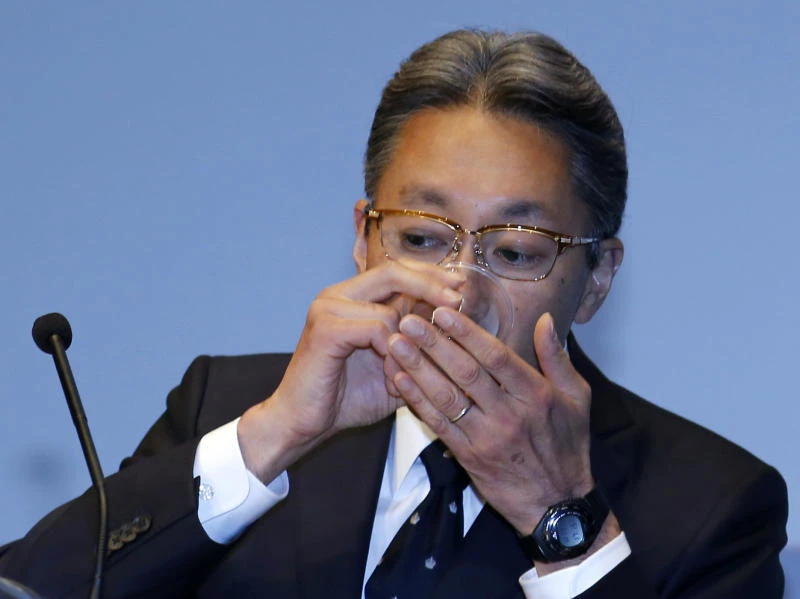 Sony hopes for PlayStation profit boost as smartphones struggle