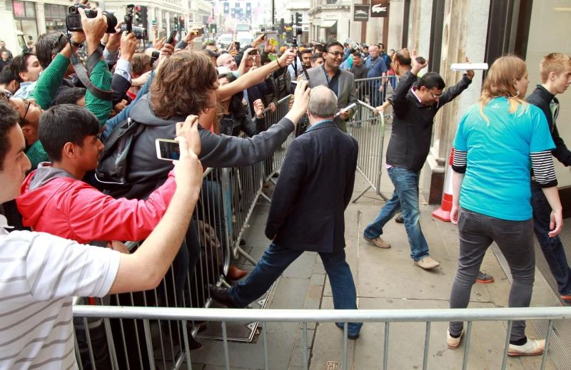 Chinese buyers lead charge in iPhone 6 global debut