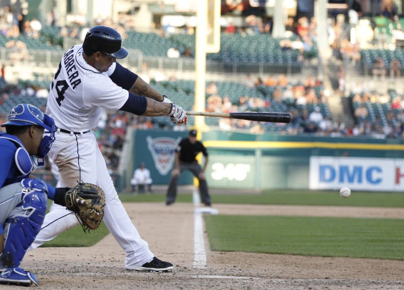 Tigers beat Royals to close gap to 1 game