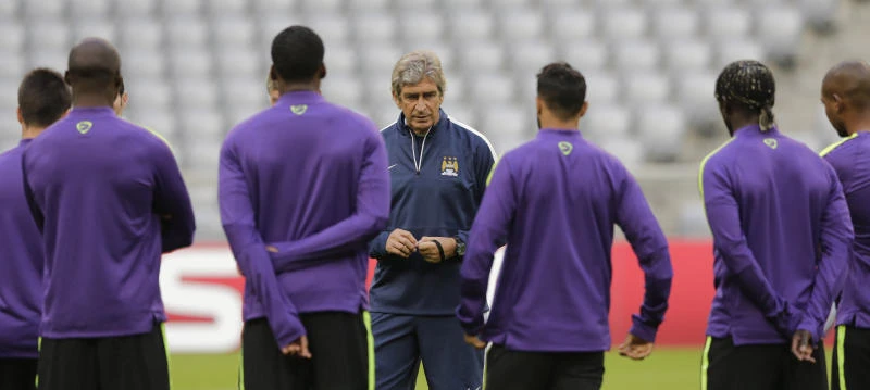 Pellegrini takes aim at ‘perfect’ Chelsea
