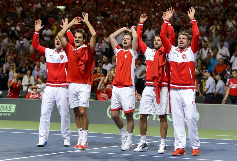 Federer fires Switzerland into Davis Cup final