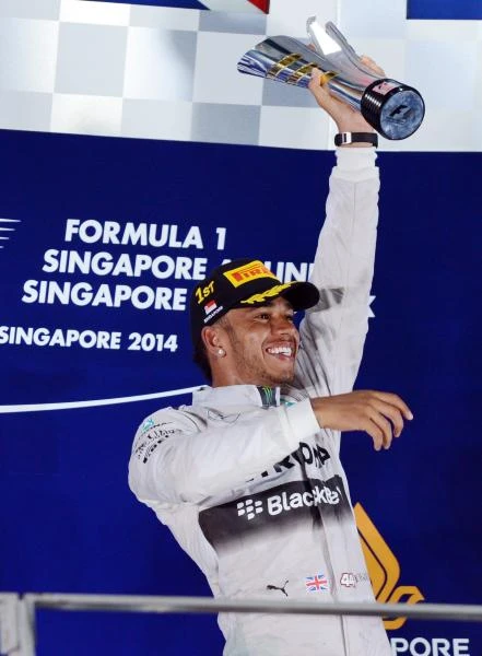 Hamilton in control after Singapore win