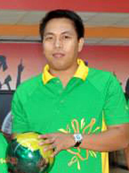Purefoods Hotdog bowlers beat rivals for Team of Week award