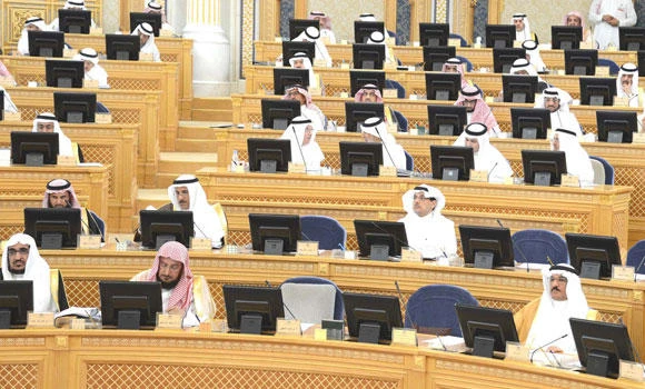 Shoura suggests SR2,000 minimum Saudi wage