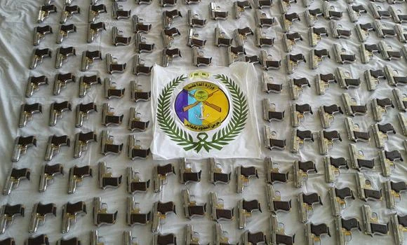 Jazan Border Guard seizes 176 pistols from weapon smugglers