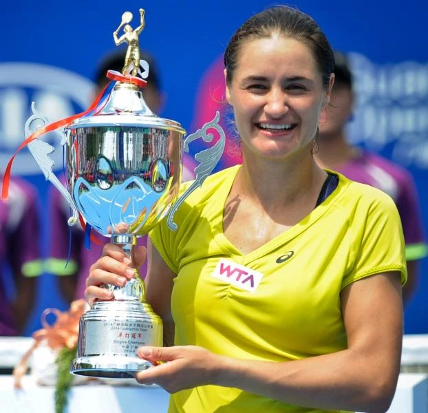 Niculescu trumps Cornet for Guangzhou title