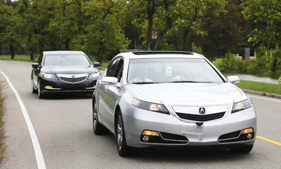 Cars that drive themselves starting to chat with each other