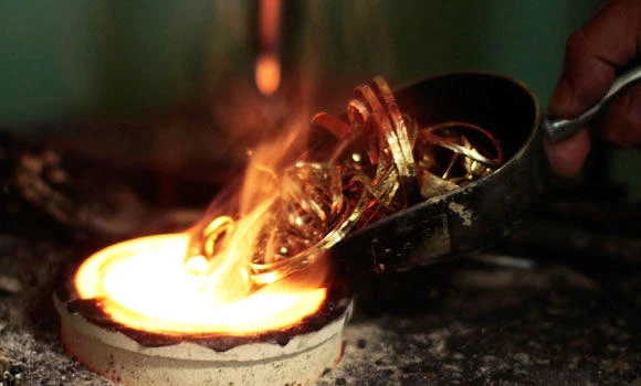 Bangladesh becoming gold smuggling hub for Mideast gold: officials