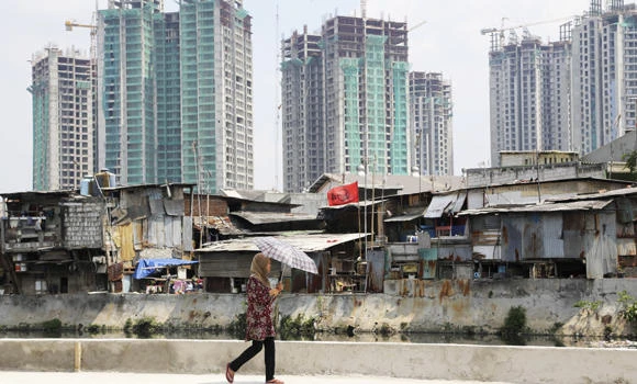 Affluence eludes poor crowding into Asian cities