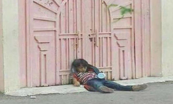 Committee to probe case of child found sleeping outside a school in Madinah