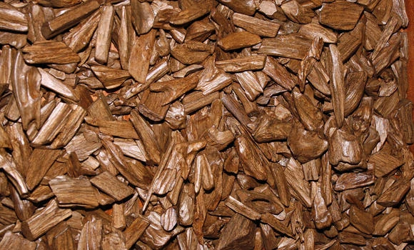 Four expats arrested for stealing Arabian ‘oud’