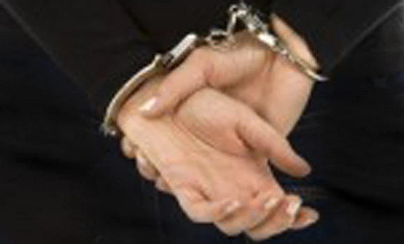 Woman held for stealing in ‘mataf’