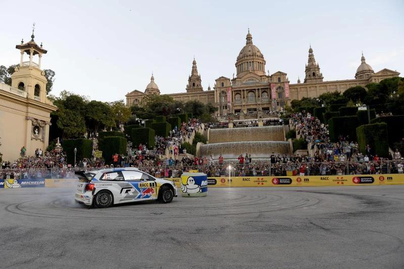 Clean dirt drive sees champ Ogier clinch Spain lead