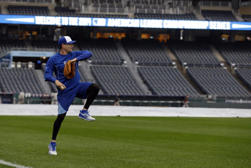 ALCS Game 3 postponed because of rain