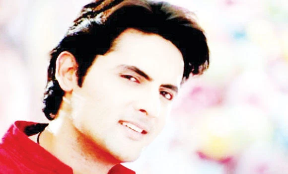 Mohib Mirza eyes Bollywood