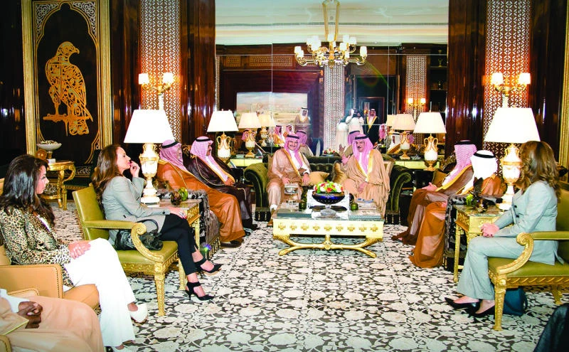 Bahrain’s King Hamad, Prince Alwaleed discuss economic climate