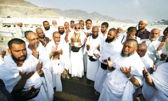 Pilgrims march to Mina as journey of faith begins