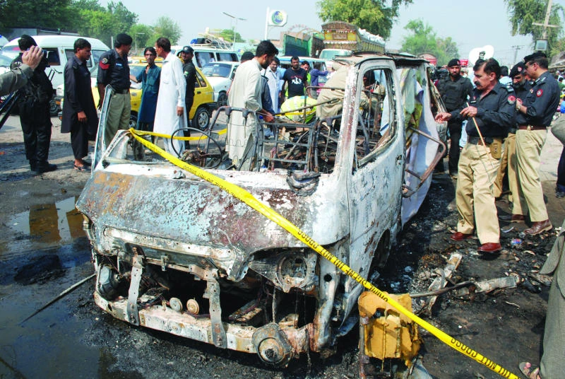 7 die as bomb hits passenger bus in northwestern Pakistan