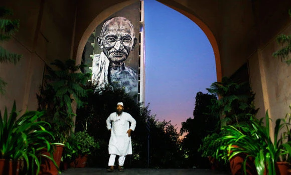NRIs take pledge to help realize Gandhi’s dream of ‘clean India’
